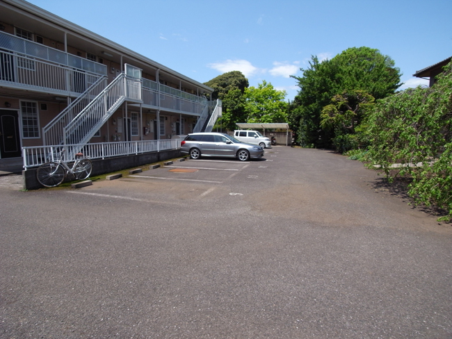 シャンペール’90駐車場