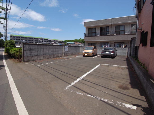 アップルハイム駐車場