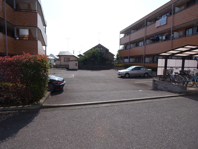 メゾンシャロー2駐車場